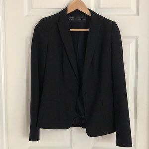 Black Zara blazer